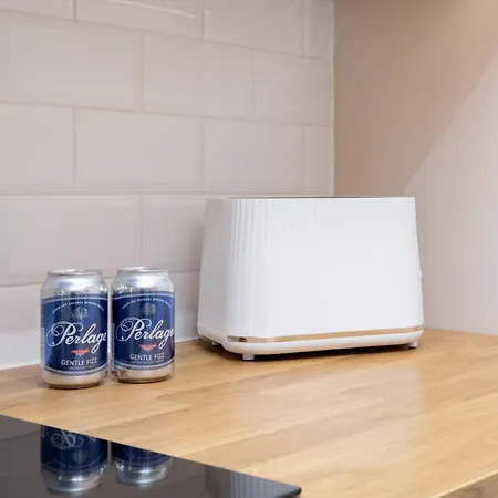 شقة Etna Tranquil With Balcony By Renters