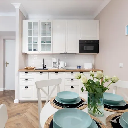 Etna Tranquil With Balcony By Renters