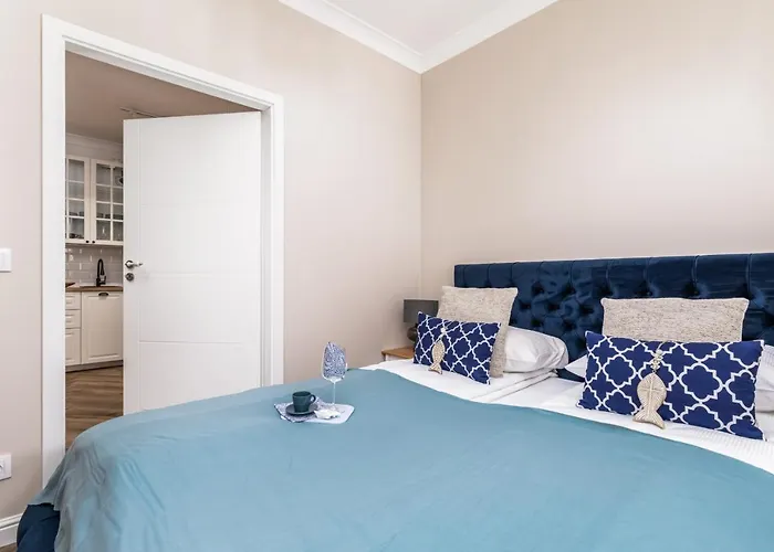 Etna Tranquil With Balcony By Renters *