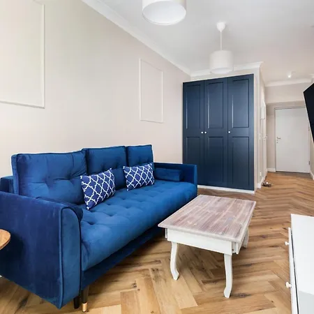 Etna Tranquil With Balcony By Renters *