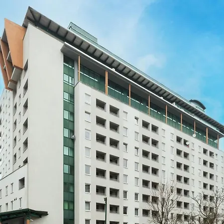 Etna Tranquil With Balcony By Renters * 코워브제크