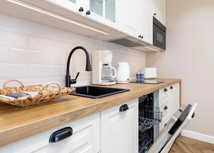 Etna Tranquil With Balcony By Renters *